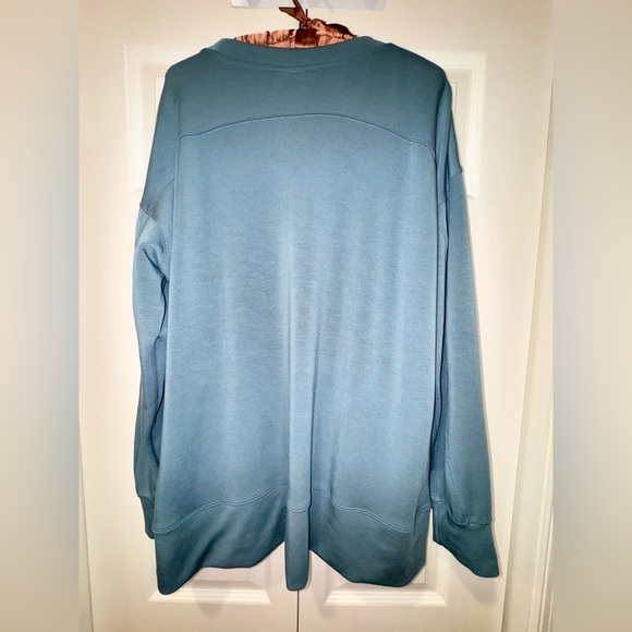 Sage Collective woman’s oversized crew neck teal-ish Blue Sweatshirt Sz L EUC - Picture 3 of 13
